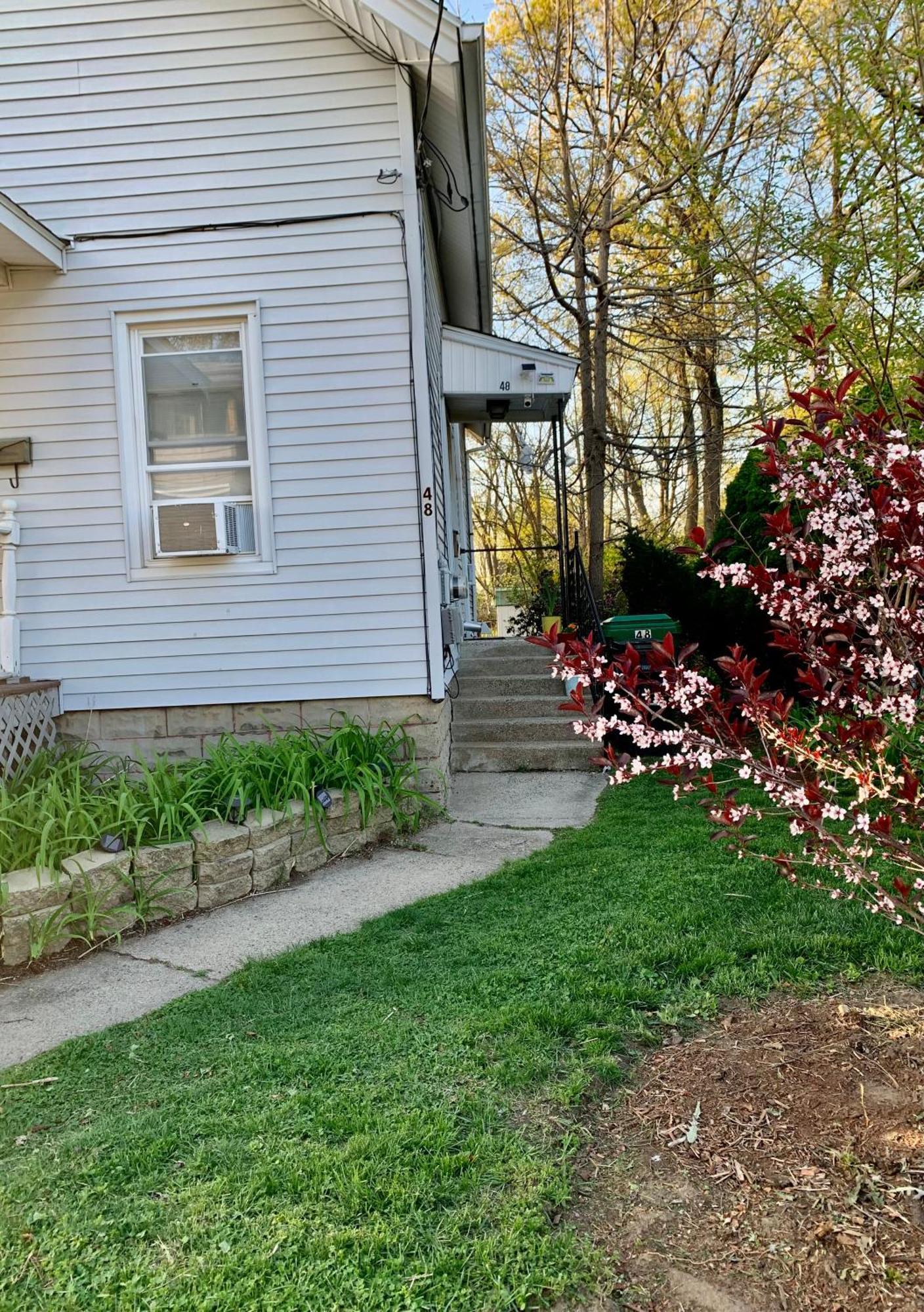 Cozy 2Nd Floor Apartment With Private Entrance Chicopee Exterior foto